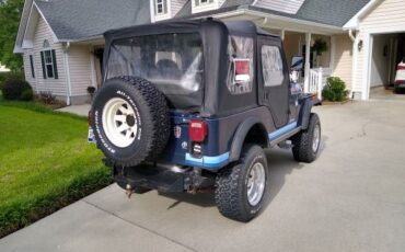 Jeep-Renegade-1982-Blue-1