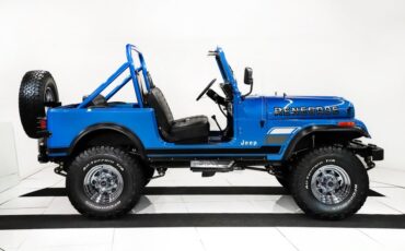 Jeep-Renegade-1984-Ballistic-Blue-Black-1