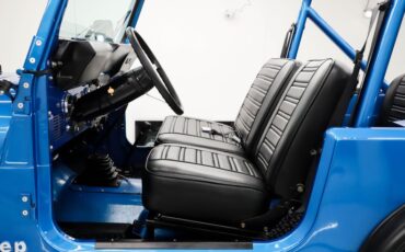 Jeep-Renegade-1984-Ballistic-Blue-Black-13