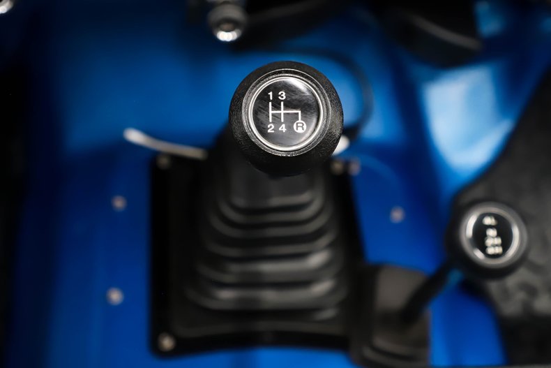 Jeep-Renegade-1984-Ballistic-Blue-Black-14