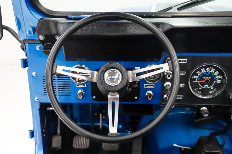 Jeep-Renegade-1984-Ballistic-Blue-Black-19
