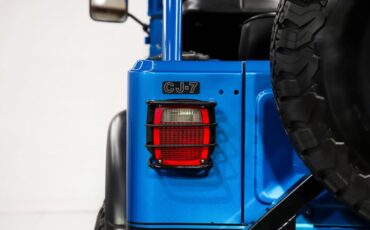 Jeep-Renegade-1984-Ballistic-Blue-Black-21