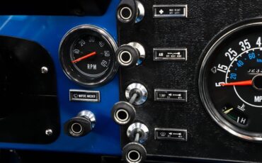 Jeep-Renegade-1984-Ballistic-Blue-Black-22