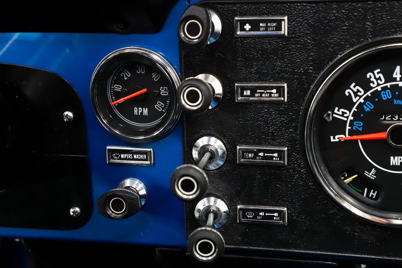 Jeep-Renegade-1984-Ballistic-Blue-Black-22