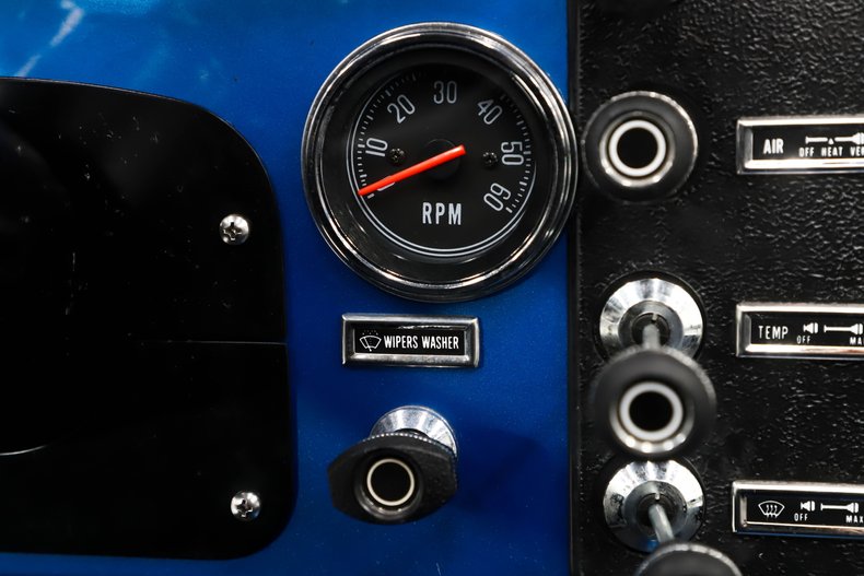 Jeep-Renegade-1984-Ballistic-Blue-Black-23