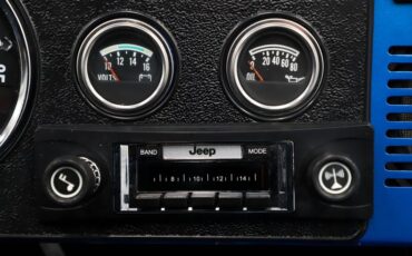 Jeep-Renegade-1984-Ballistic-Blue-Black-27