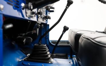Jeep-Renegade-1984-Ballistic-Blue-Black-30