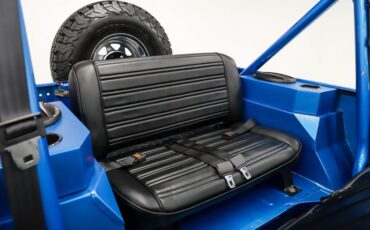 Jeep-Renegade-1984-Ballistic-Blue-Black-33
