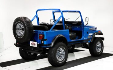 Jeep-Renegade-1984-Ballistic-Blue-Black-34