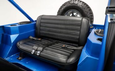 Jeep-Renegade-1984-Ballistic-Blue-Black-45