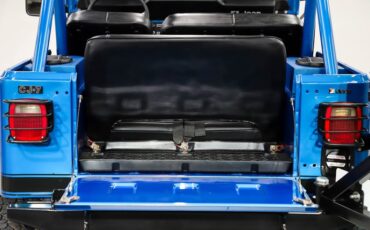 Jeep-Renegade-1984-Ballistic-Blue-Black-46