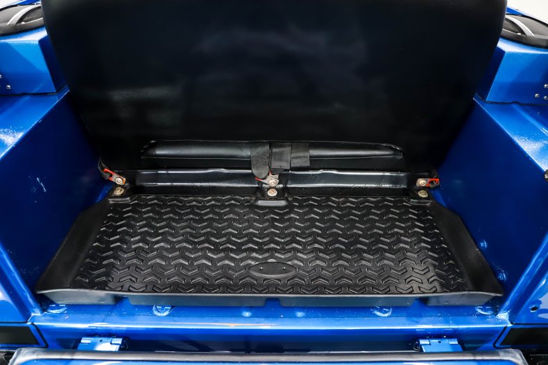 Jeep-Renegade-1984-Ballistic-Blue-Black-47