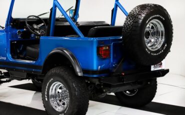 Jeep-Renegade-1984-Ballistic-Blue-Black-48