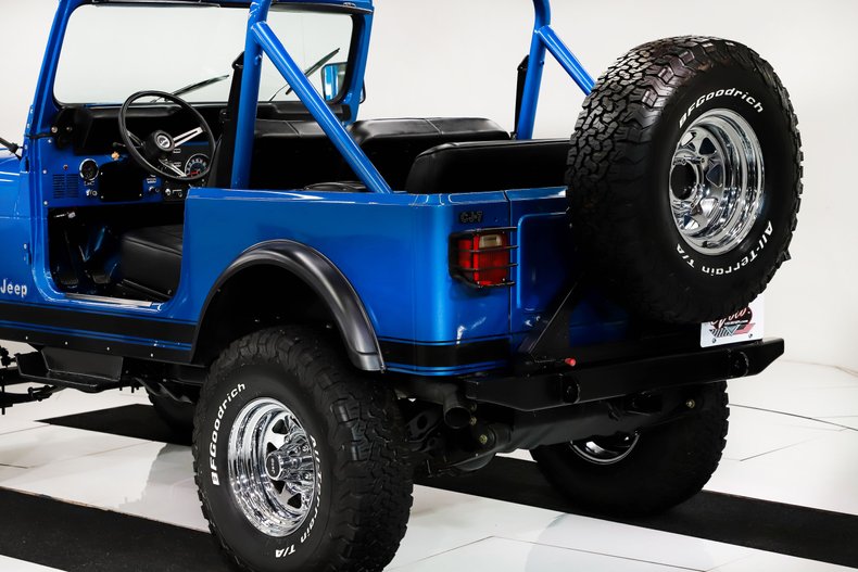 Jeep-Renegade-1984-Ballistic-Blue-Black-48
