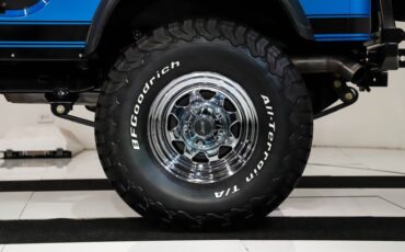 Jeep-Renegade-1984-Ballistic-Blue-Black-49