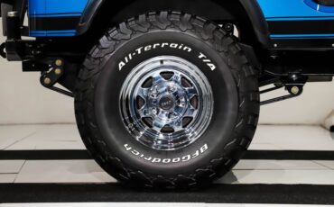 Jeep-Renegade-1984-Ballistic-Blue-Black-5