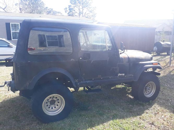 Jeep-Renegade-1984-Black-4