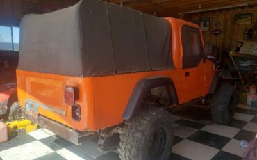 Jeep-Scrambler-1981-2
