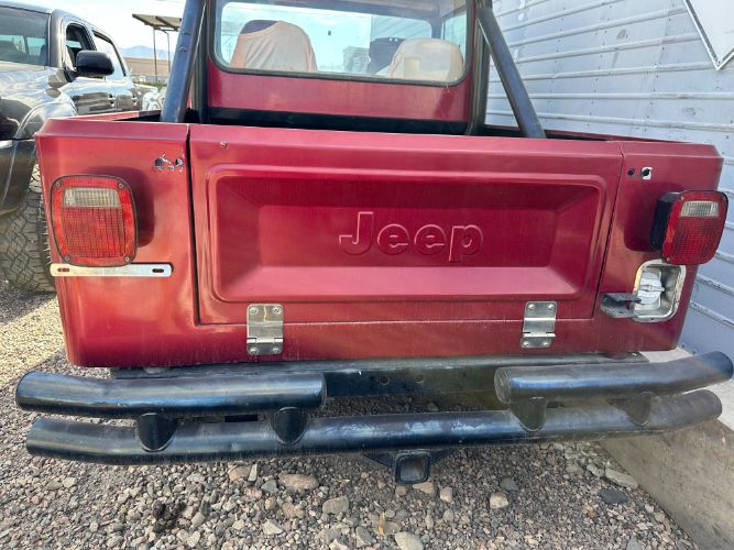 Jeep-Scrambler-1983-12
