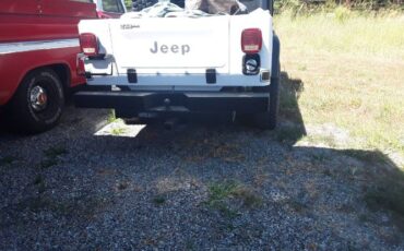 Jeep-Scrambler-1983-White-2