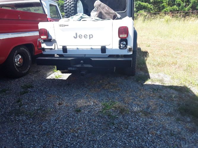 Jeep-Scrambler-1983-White-2