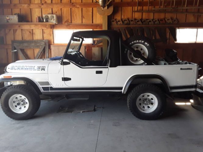 Jeep-Scrambler-1983-White