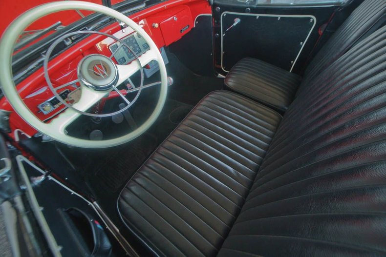 Jeep-Ster-1948-Red-Barcelona-Red-vinyl-15