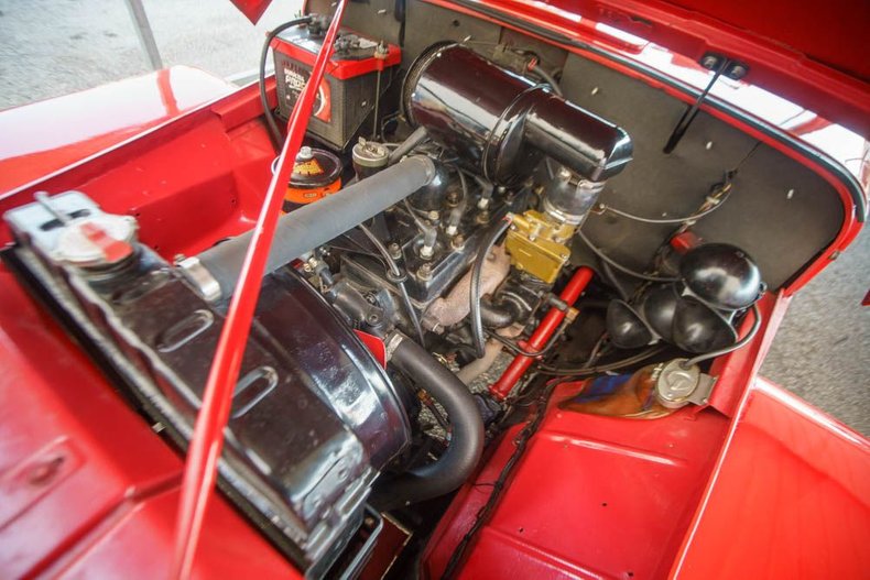 Jeep-Ster-1948-Red-Barcelona-Red-vinyl-19
