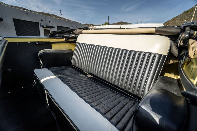 Jeep-Ster-1950-YellowWhite-Black-10