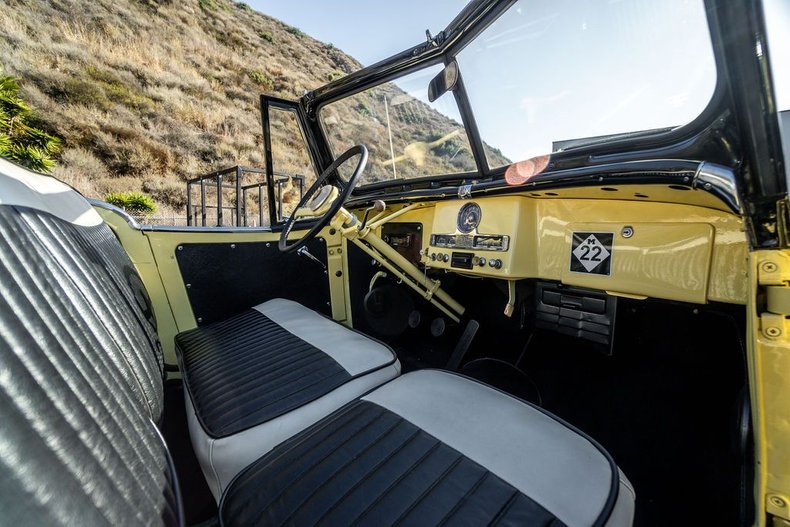 Jeep-Ster-1950-YellowWhite-Black-11