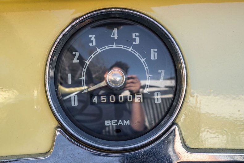 Jeep-Ster-1950-YellowWhite-Black-12