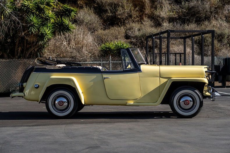 Jeep-Ster-1950-YellowWhite-Black-27