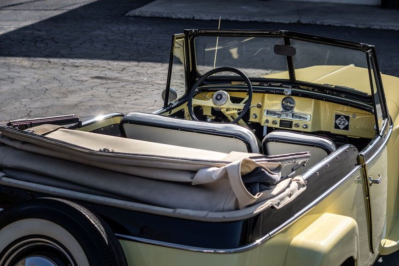 Jeep-Ster-1950-YellowWhite-Black-35