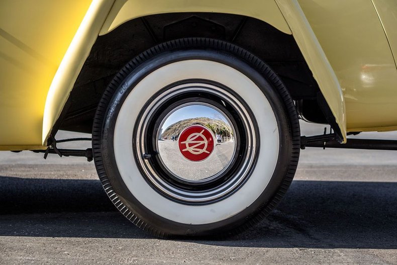 Jeep-Ster-1950-YellowWhite-Black-36