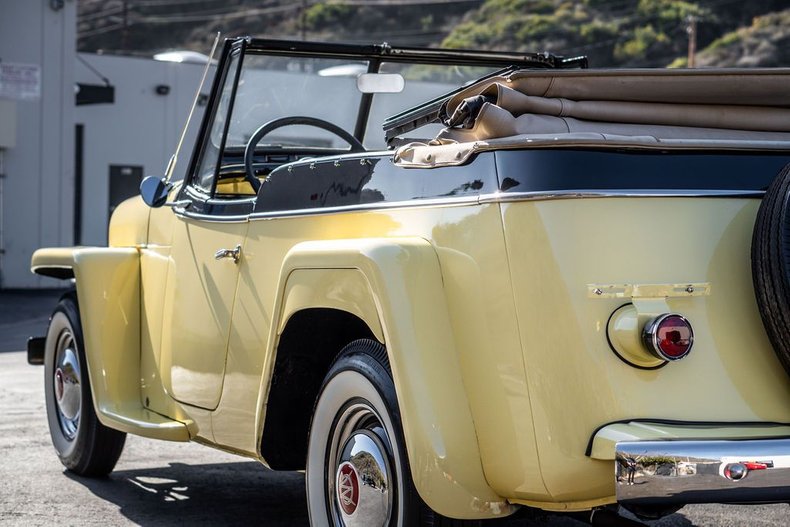 Jeep-Ster-1950-YellowWhite-Black-40