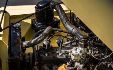 Jeep-Ster-1950-YellowWhite-Black-45