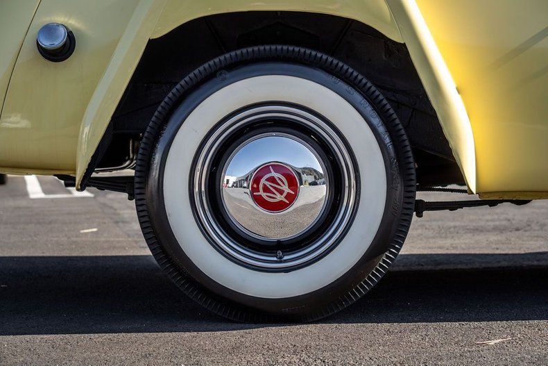 Jeep-Ster-1950-YellowWhite-Black-46