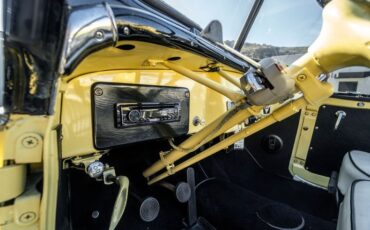 Jeep-Ster-1950-YellowWhite-Black-7