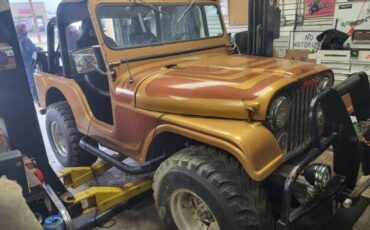 Jeep-Ster-1957-Tan-Black