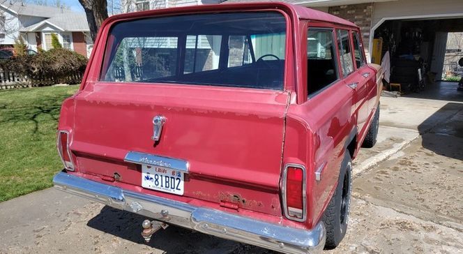 Jeep-Wagon-1977-13