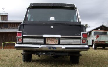 Jeep-Wagoneer-1977-SUV-14
