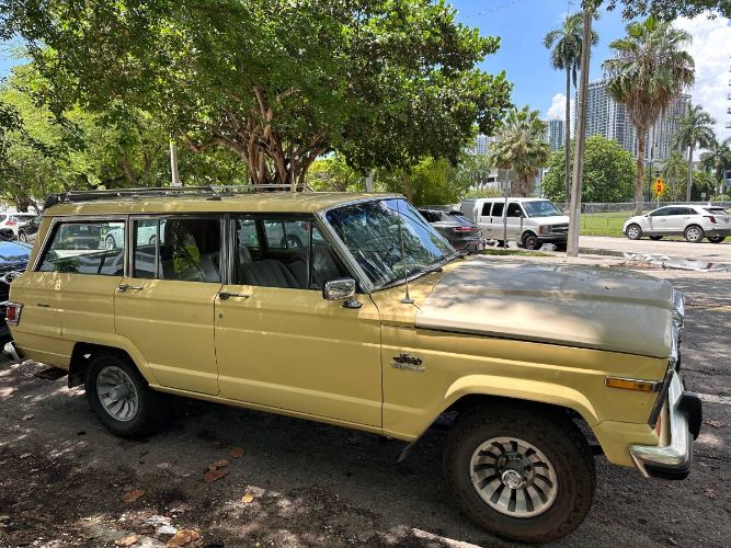 Jeep-Wagoneer-1980-Yellow-3