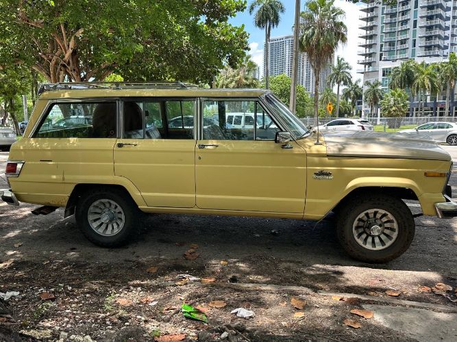 Jeep-Wagoneer-1980-Yellow-8