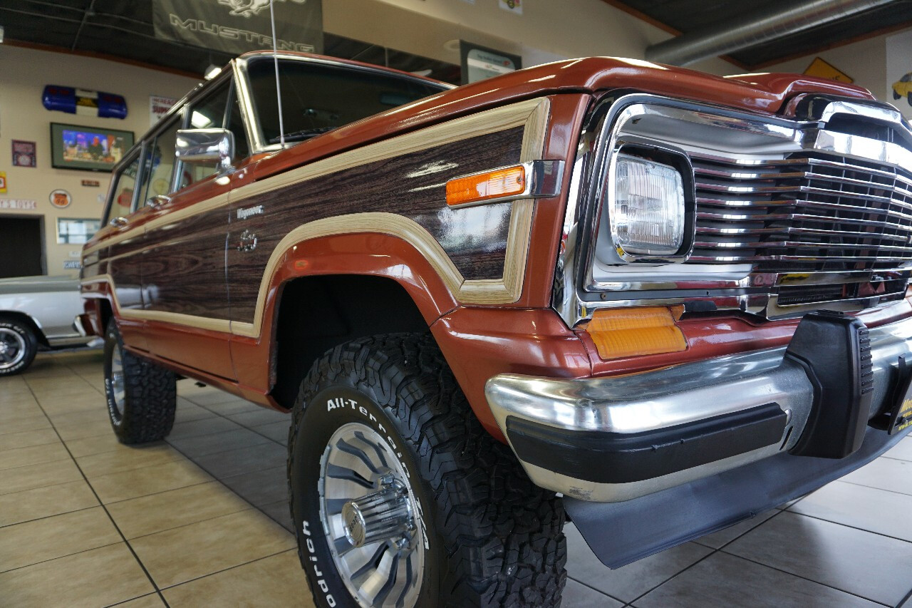 Jeep-Wagoneer-1981-Classic-Car-12