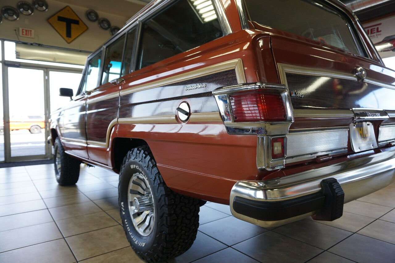 Jeep-Wagoneer-1981-Classic-Car-15