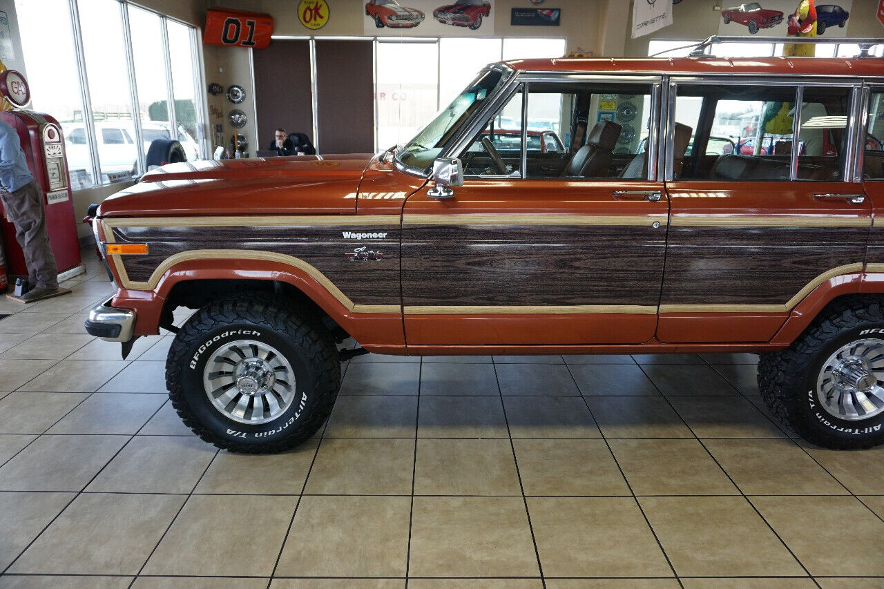 Jeep-Wagoneer-1981-Classic-Car-37