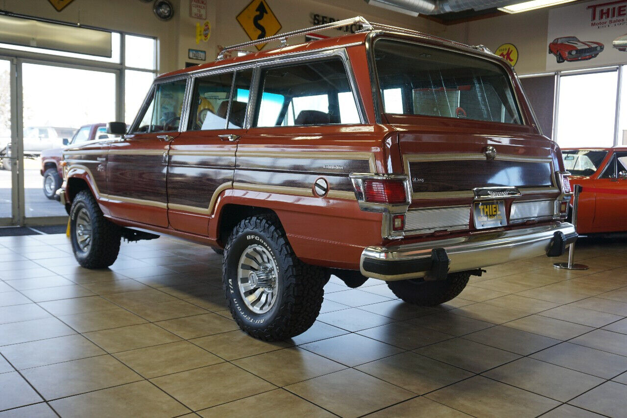 Jeep-Wagoneer-1981-Classic-Car-5