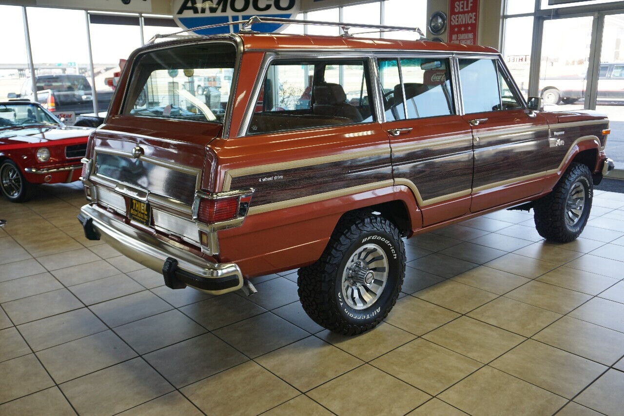 Jeep-Wagoneer-1981-Classic-Car-8