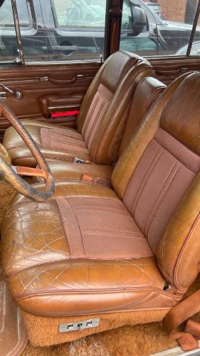Jeep-Wagoneer-1982-Brown-10