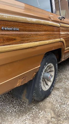 Jeep-Wagoneer-1982-Brown-6